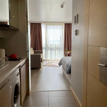 Apartment With Incredible View Of The Sea Near Metro Station Istanbul